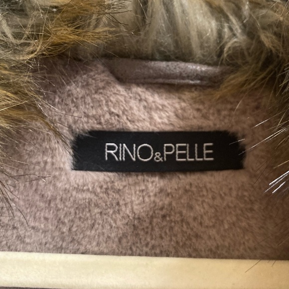 Rino&Pelle Grey Coat with Faux Fur Collar - Picture 6 of 8